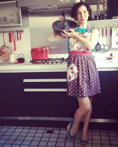 Cynthia na cozinha